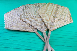 Ini Dia Cara Membuat Kipas  dari Bambu Anyaman  Bahan Perekat